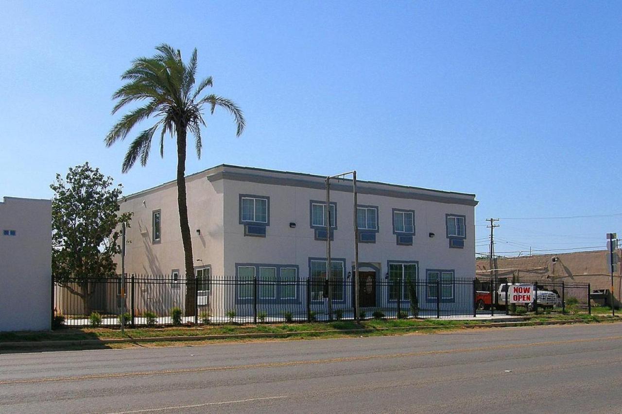 Hotel Dilley Grand Exterior foto